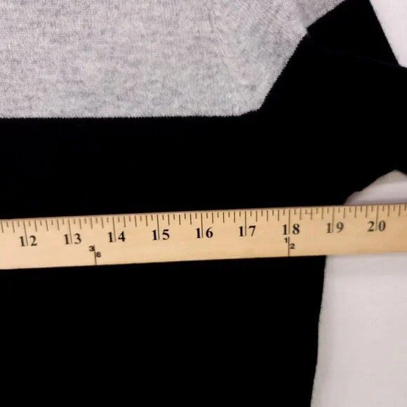 Land's End 100% Cashmere Turtleneck Sweater Women's Size Medium Soft Color Block - Picture 6 of 11